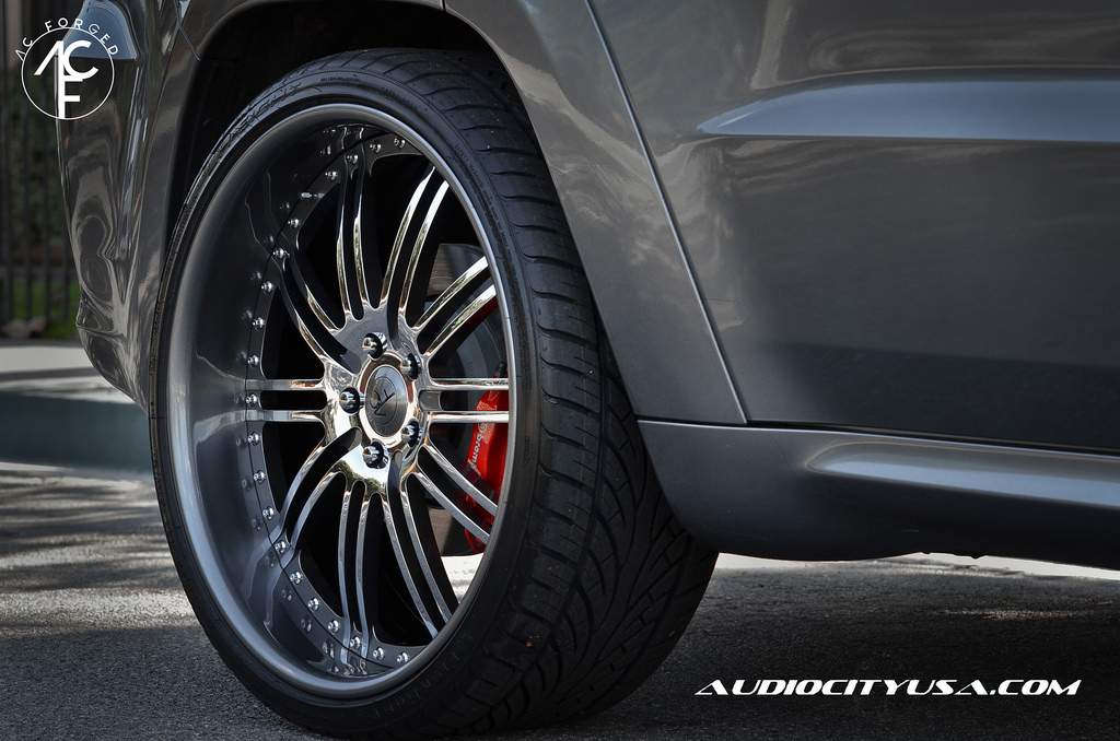 2012 Jeep Grand Cherokee photo