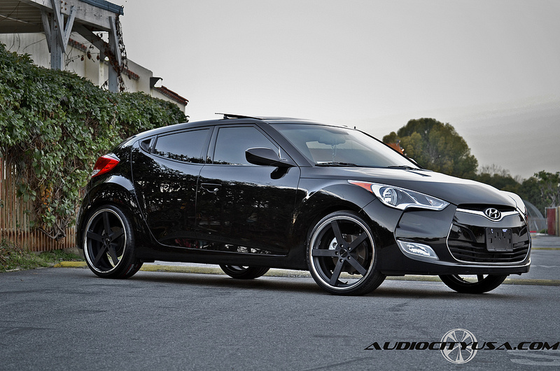 2012 Hyundai Veloster photo