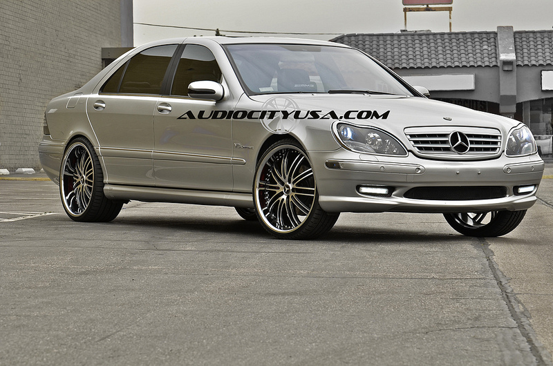 2004 Mercedes-Benz S-Class photo