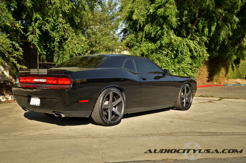 2013 Dodge Challenger photo