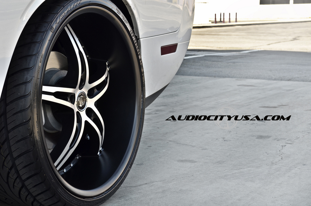 2012 Dodge Challenger photo