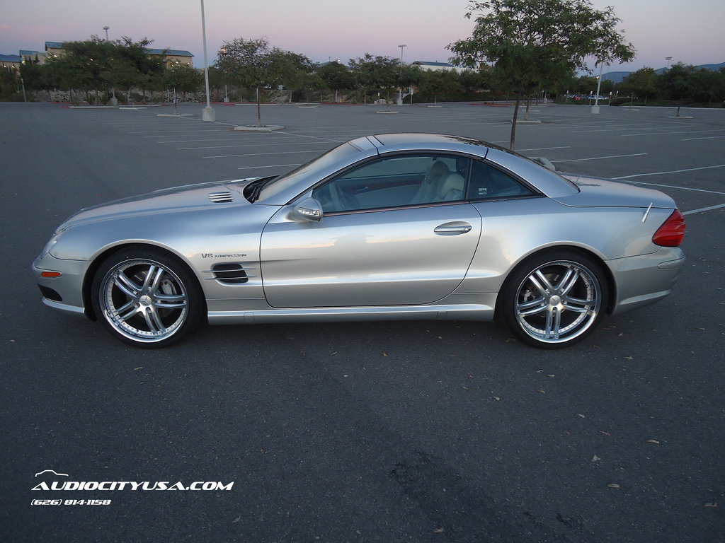 2003 Mercedes-Benz SL-Class photo