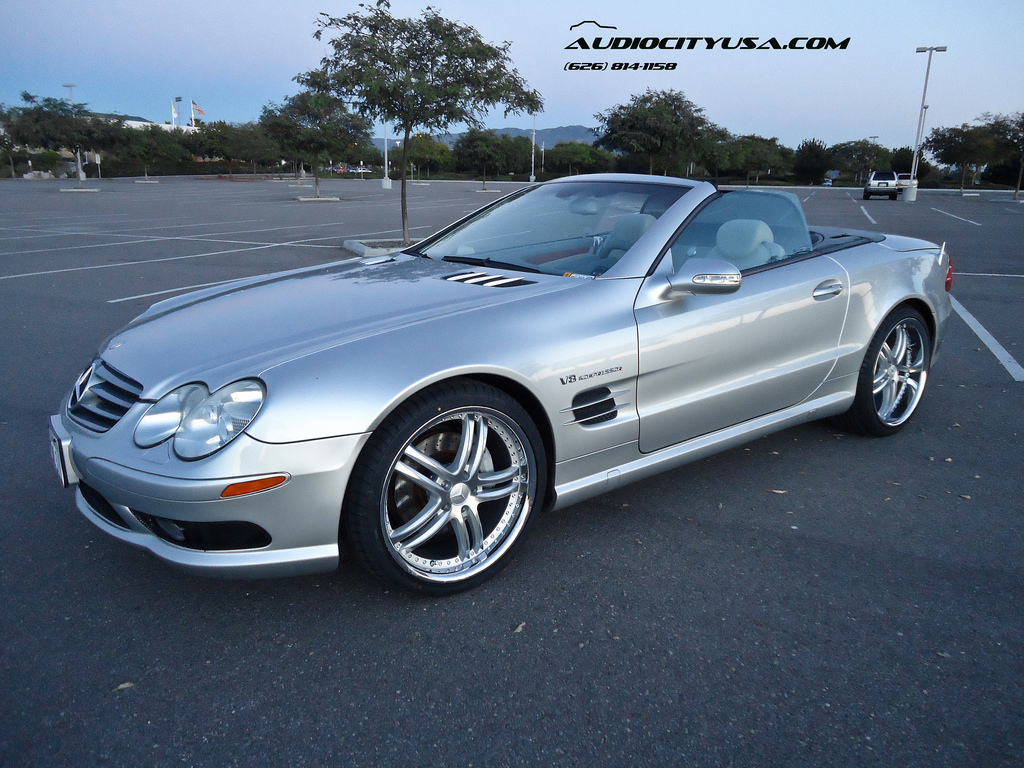 2003 Mercedes-Benz SL-Class photo