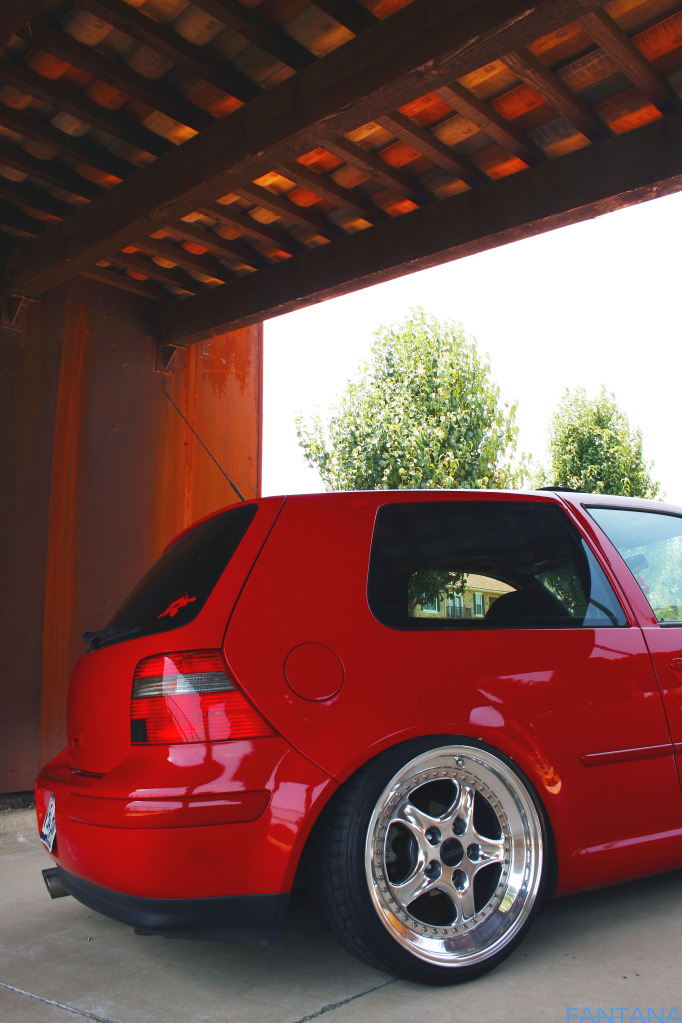 2003 Volkswagen Golf photo