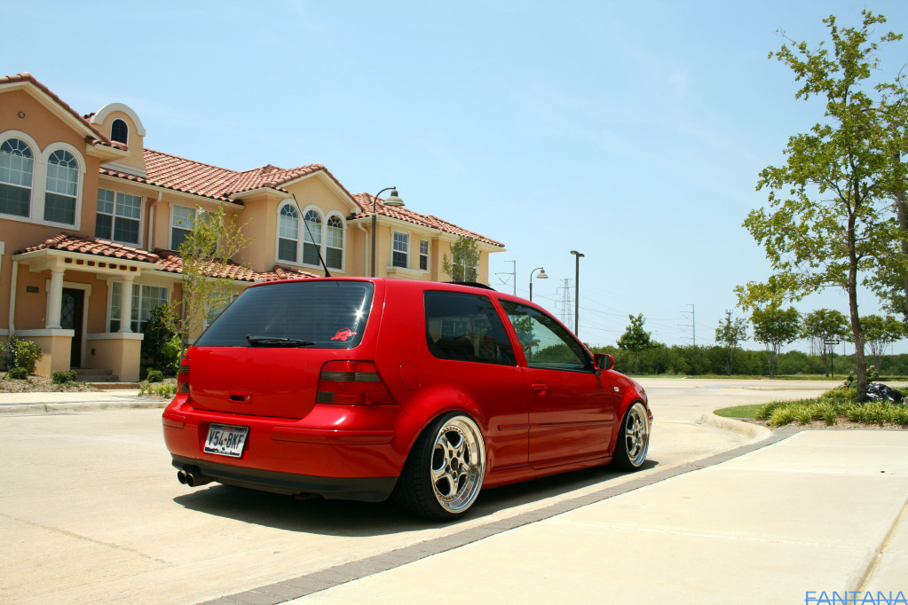 2003 Volkswagen Golf photo