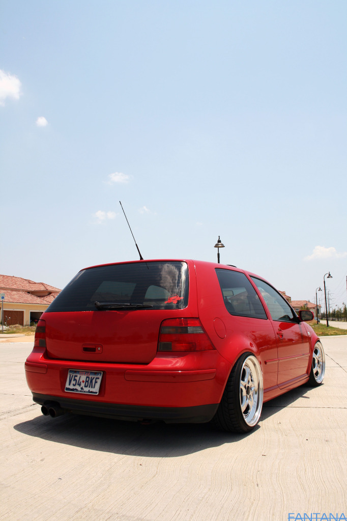 2003 Volkswagen Golf photo