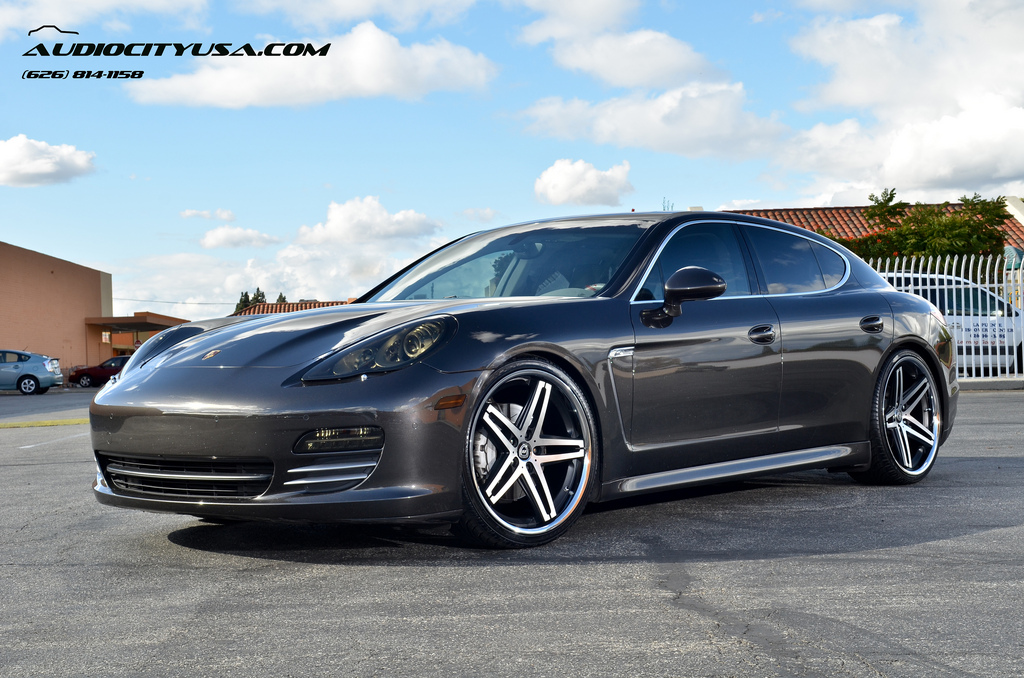 2010 Porsche Panamera photo