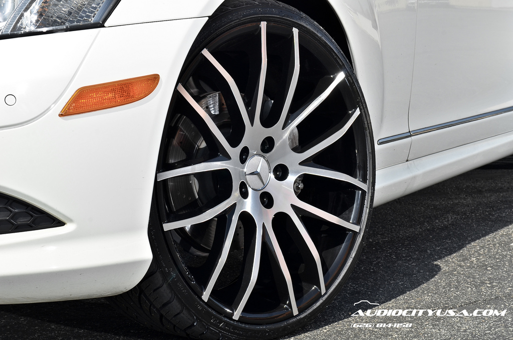2009 Mercedes-Benz S-Class photo