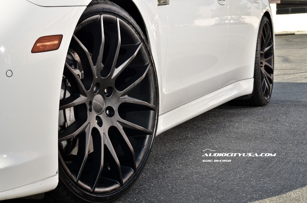 2010 Porsche Panamera photo