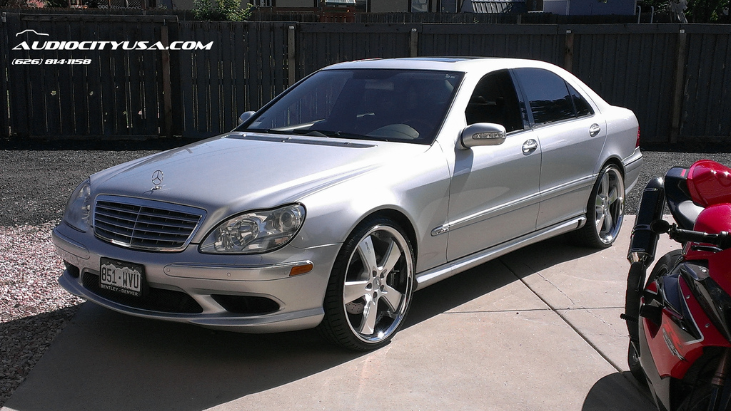 2005 Mercedes-Benz S-Class photo