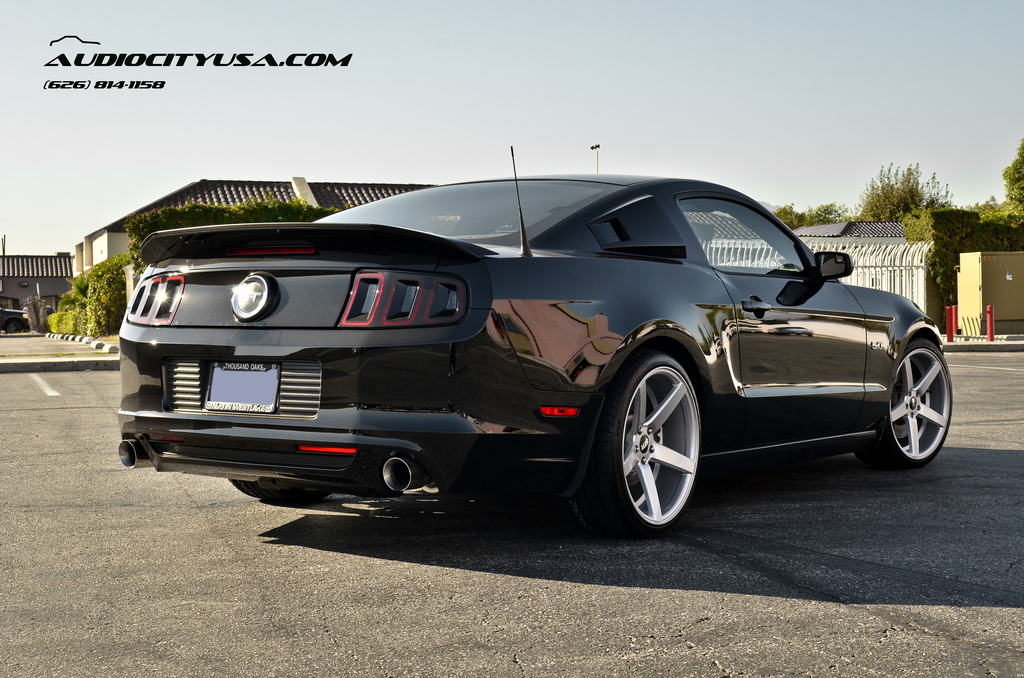 2014 Ford Mustang photo