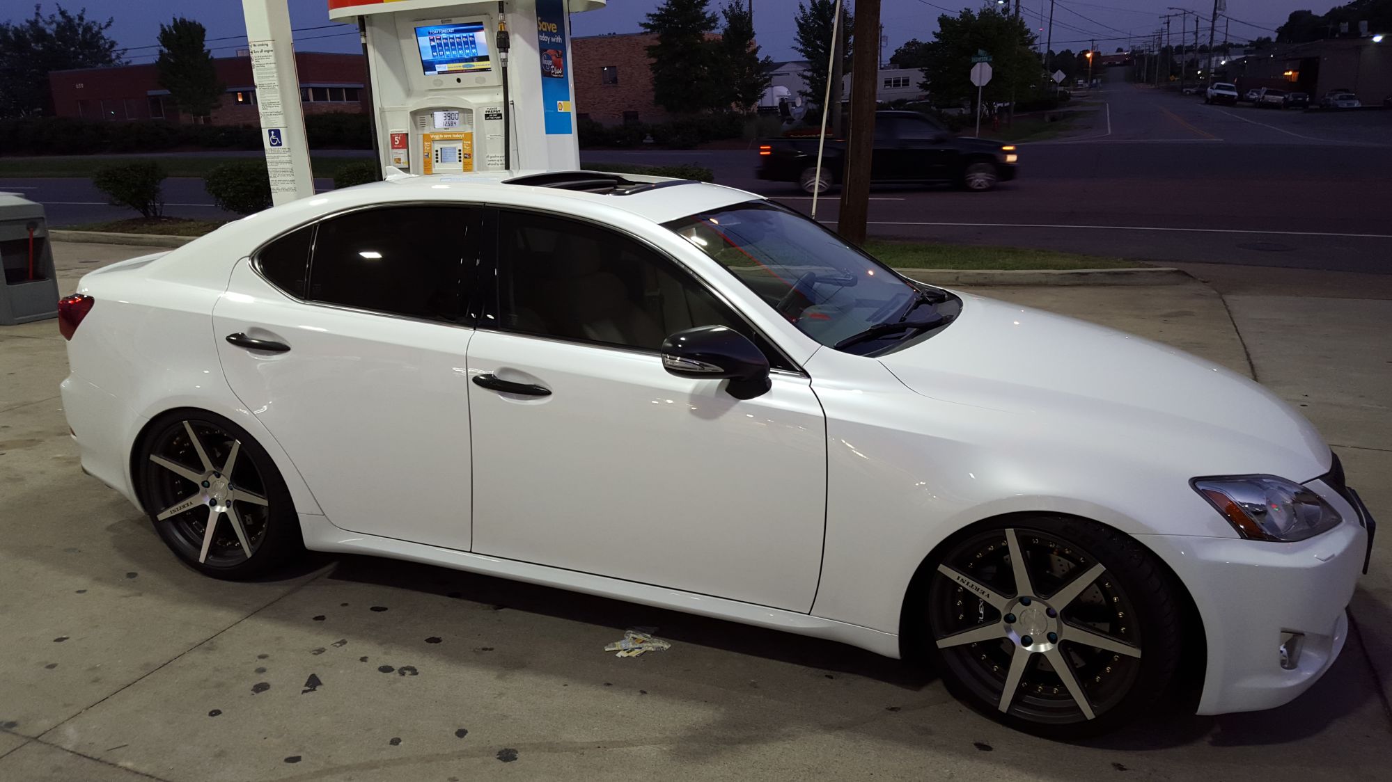 2010 Lexus IS 350 photo
