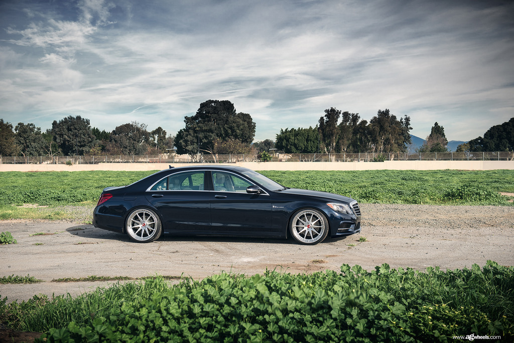 2015 Mercedes-Benz S-Class photo