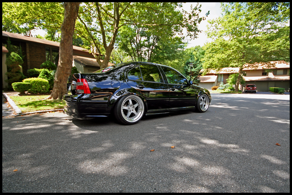 2003 Volkswagen Jetta photo