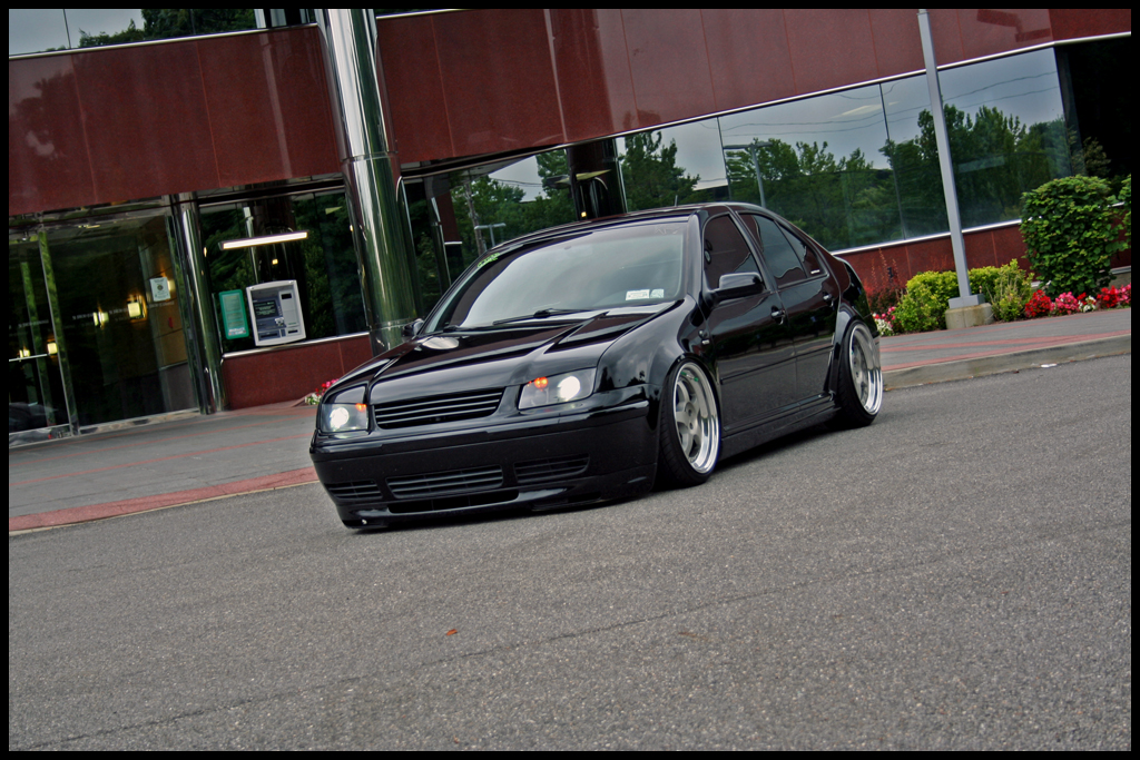 2003 Volkswagen Jetta photo