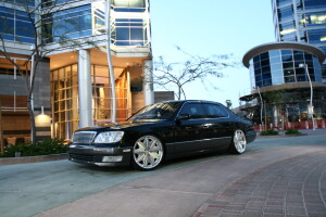 1999 Lexus LS 400
