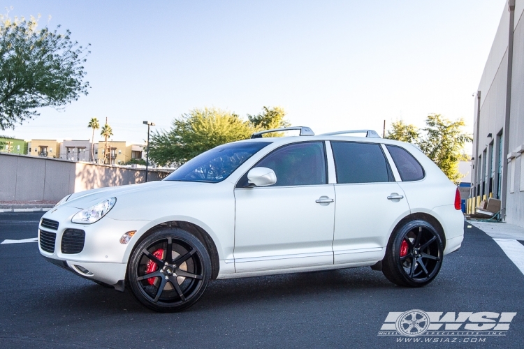 2005 Porsche Cayenne photo