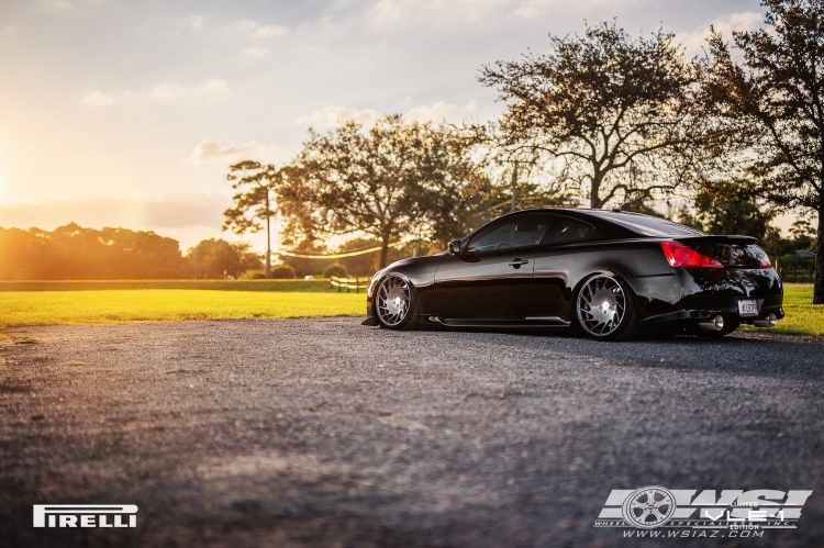 2011 Infiniti G37 photo