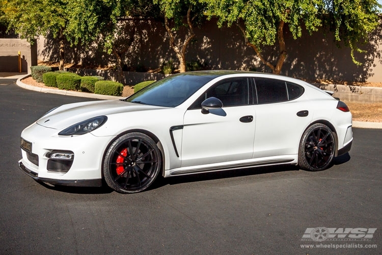 2011 Porsche Panamera photo