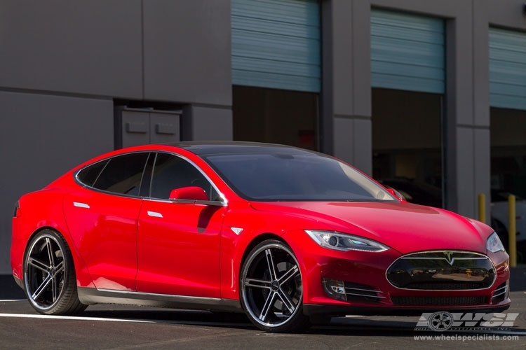 2013 Tesla Model S photo