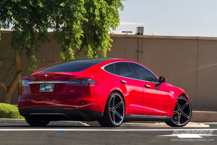 2013 Tesla Model S photo