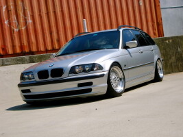 2000 BMW 330