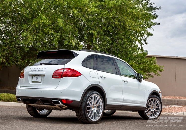 2013 Porsche Cayenne photo