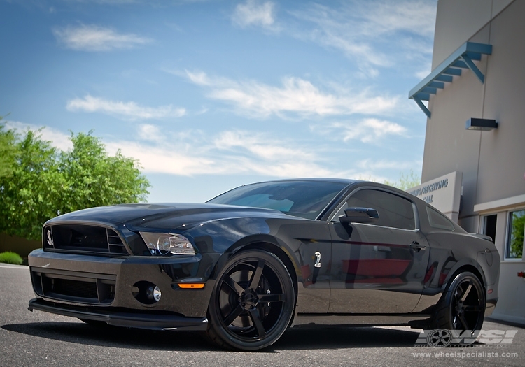 2012 Ford Mustang photo