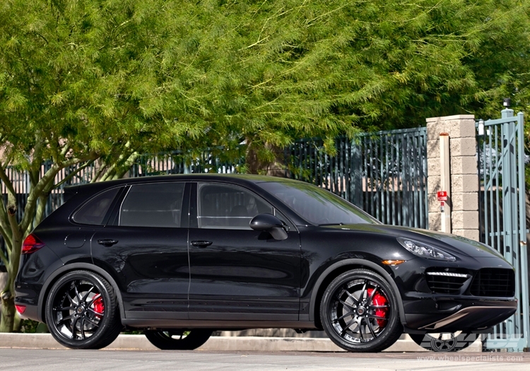 2013 Porsche Cayenne photo
