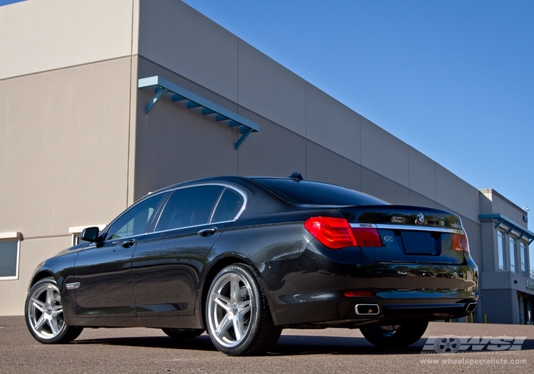 2011 BMW 740 photo