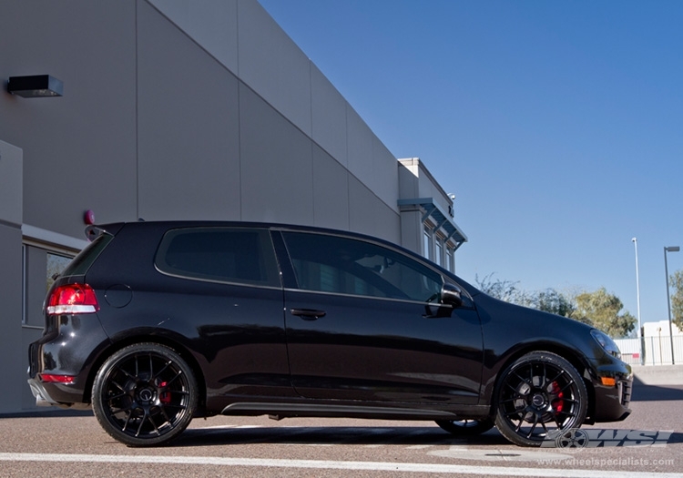 2012 Volkswagen GTI photo