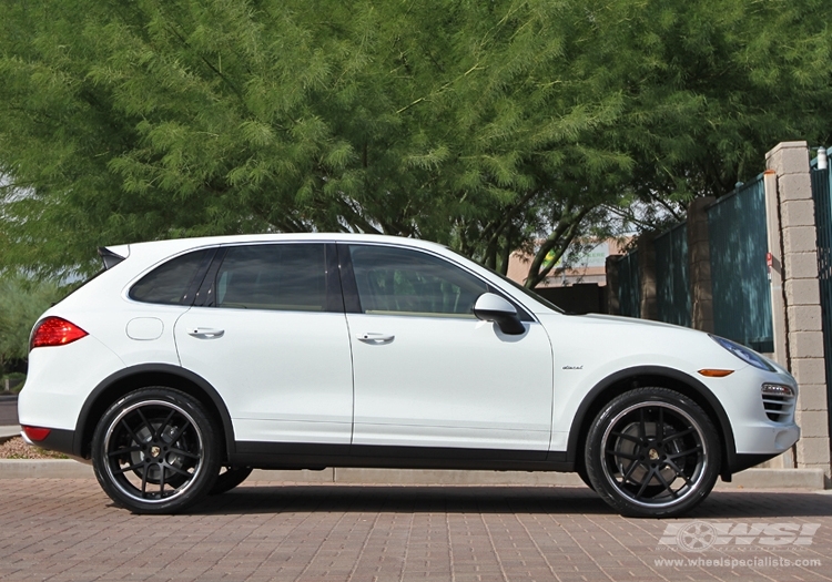 2012 Porsche Cayenne photo