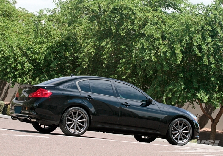 2011 Infiniti G37 photo