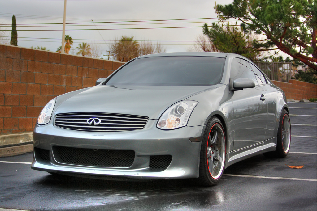 2004 Infiniti G35 photo