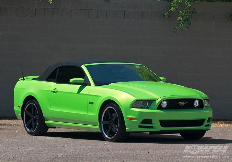 2012 Ford Mustang photo