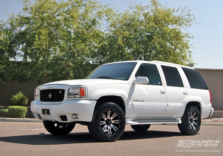 2000 Cadillac Escalade photo