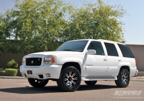 2000 Cadillac Escalade