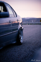 1994 BMW  318