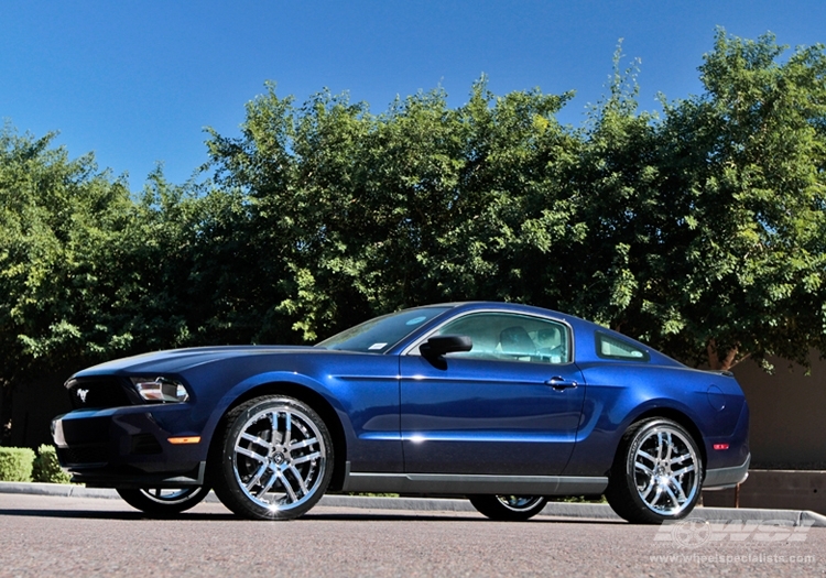 2011 Ford Mustang photo