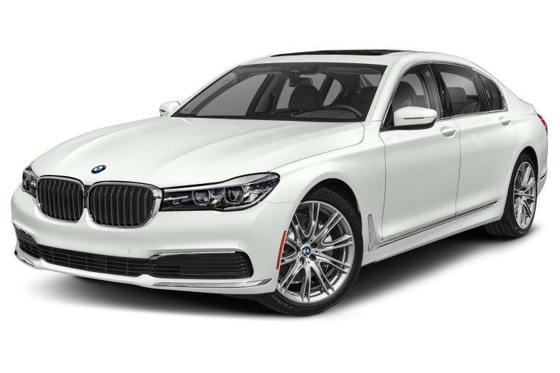 2019 BMW 740