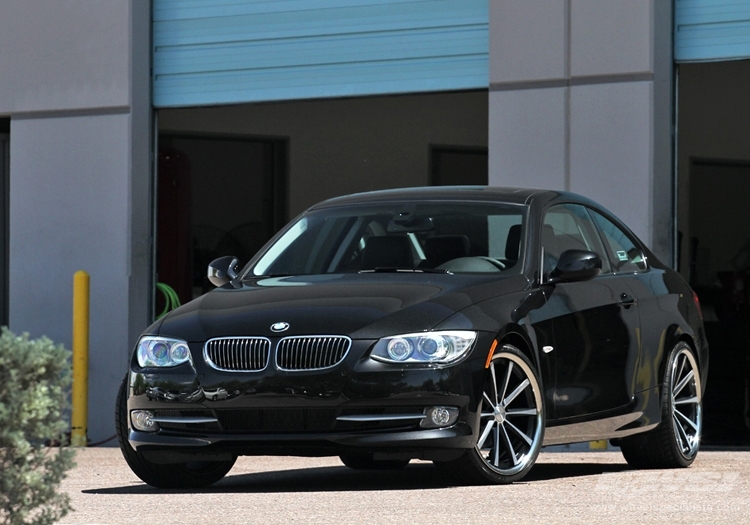 2010 BMW 335 photo