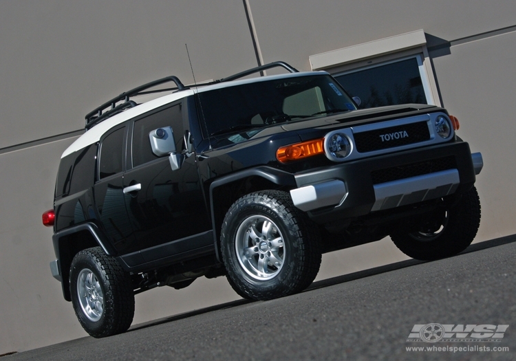 2010 Toyota FJ Cruiser photo