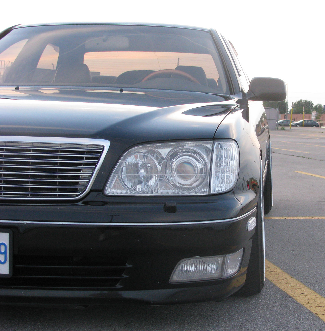 2000 Lexus LS 400 photo