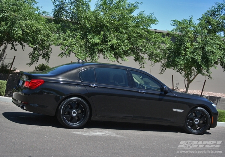 2010 BMW 750 photo