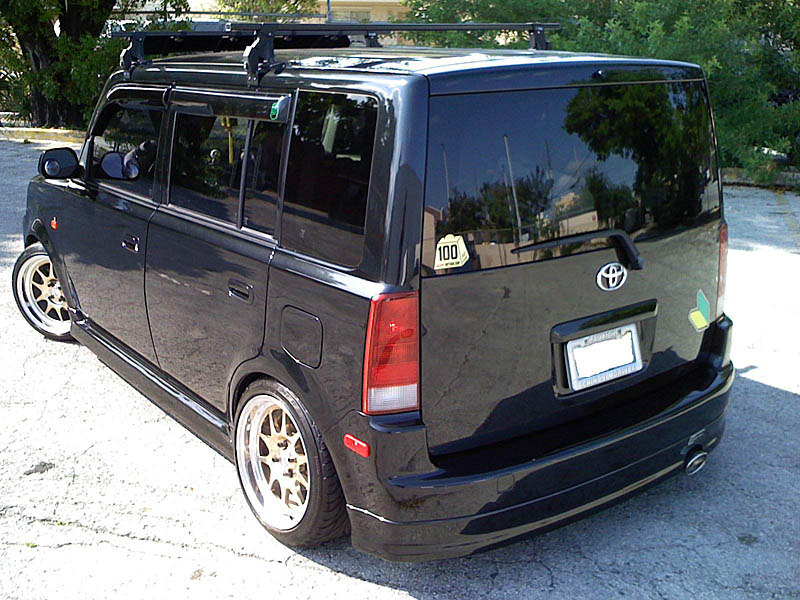 2004 Scion xB photo
