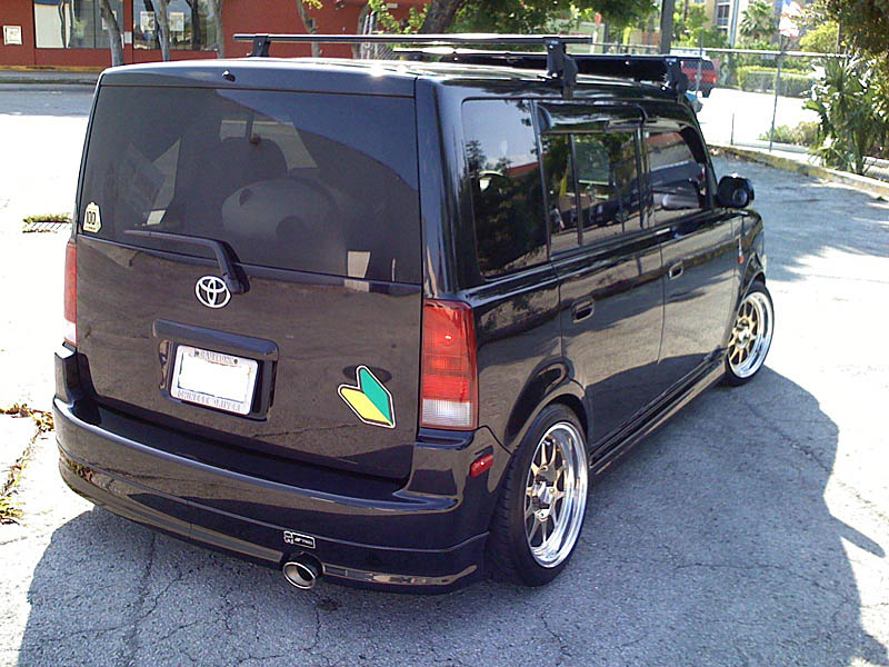 2004 Scion xB photo