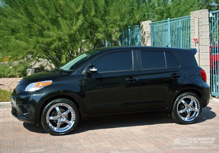 2009 Scion xD photo
