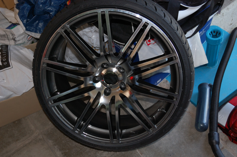 2009 Volkswagen Scirocco photo