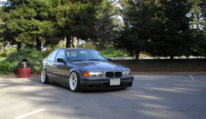 BMW  323