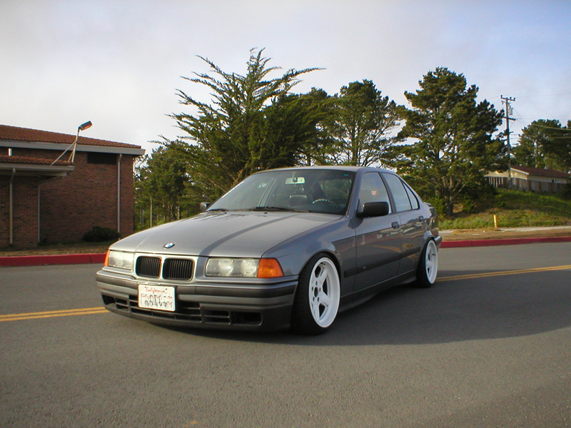 1992 BMW  323 photo
